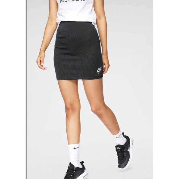 Nike Air Black Ribbed Knit High-Waisted Mini Skirt For Women Size S - Picture 1 of 8